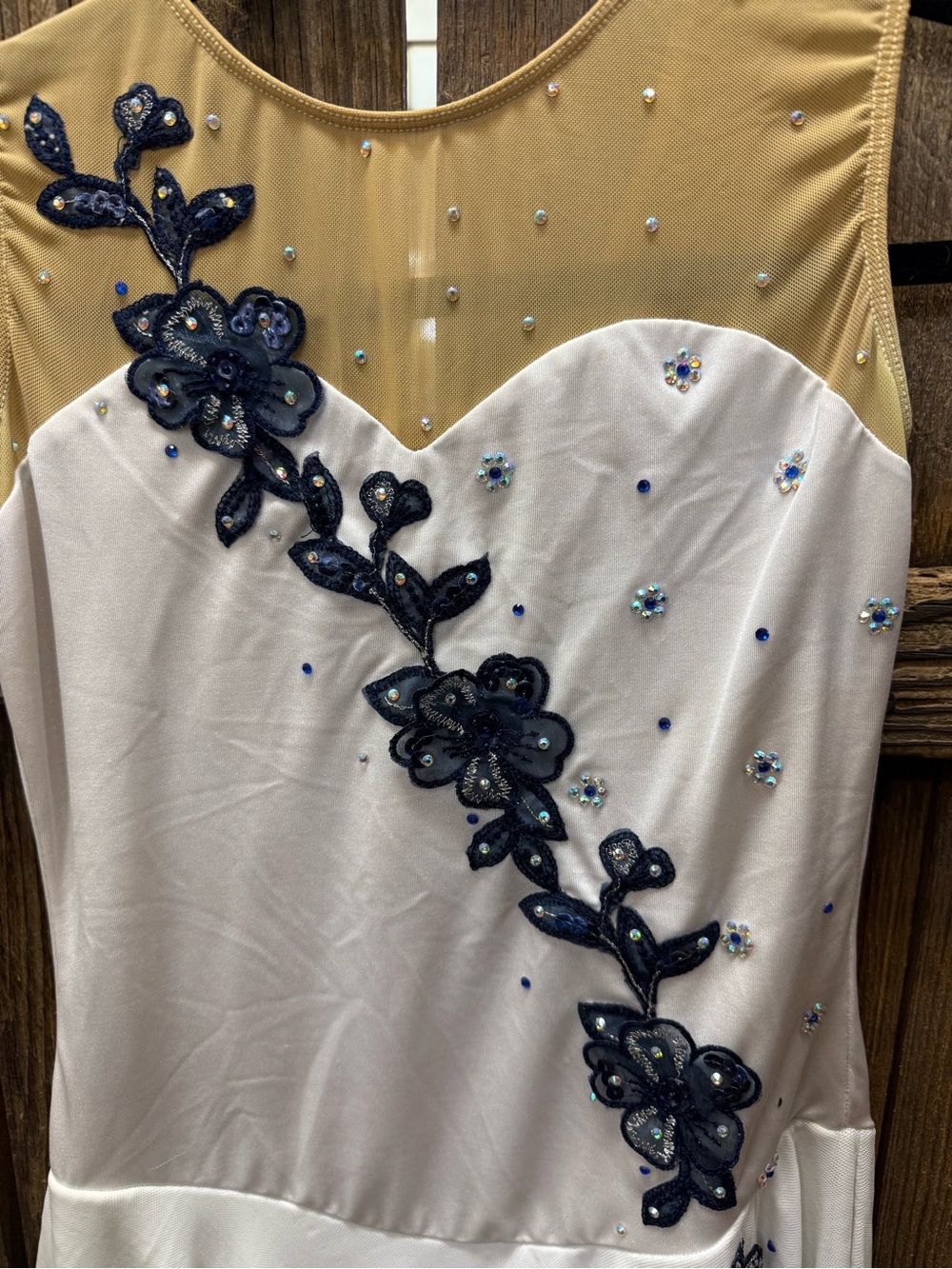 Ice Fairy Figure Skating Dress With Flower Embroidery - Picture 3 of 11